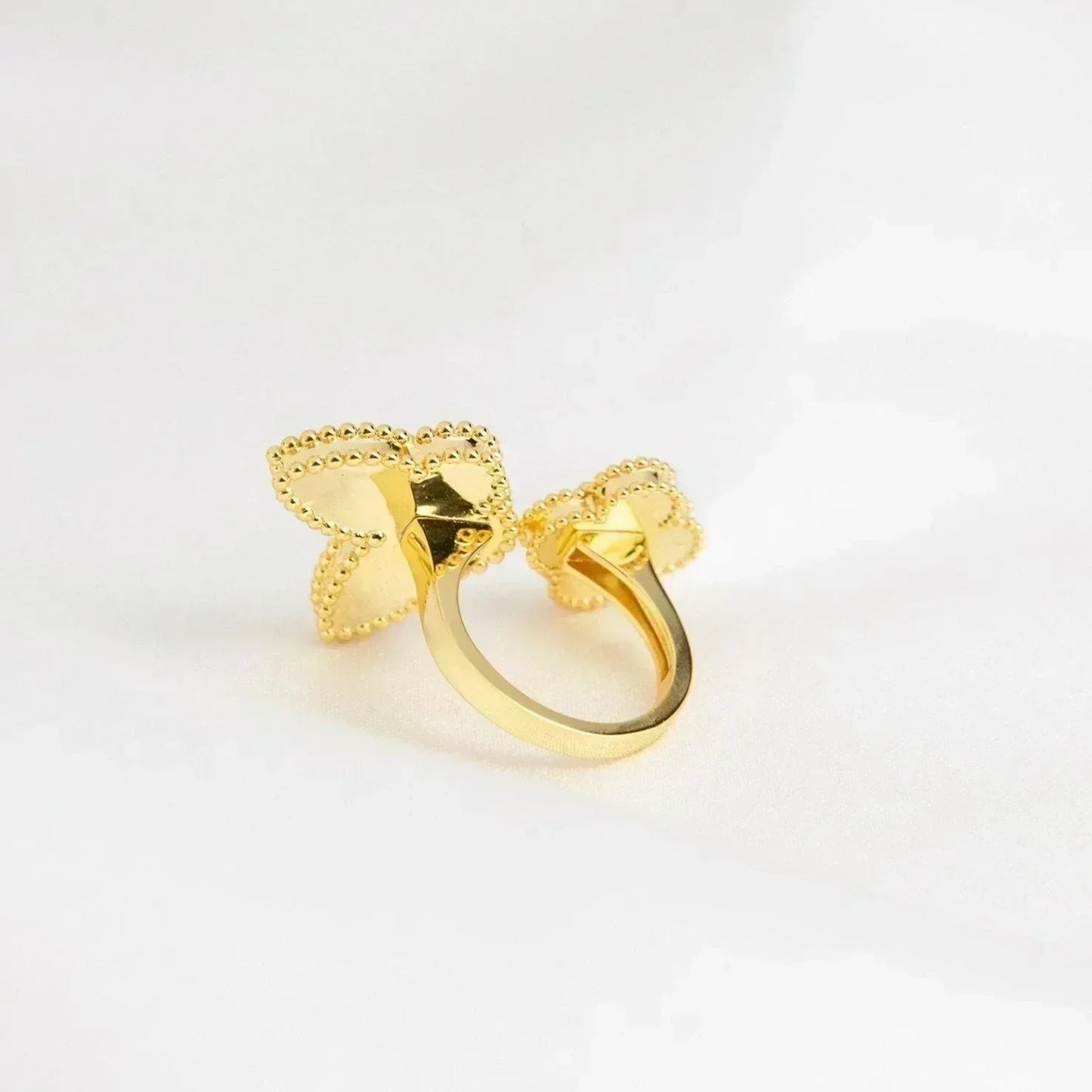 DIANA LUCKY BETWEEN THE FINGER RING