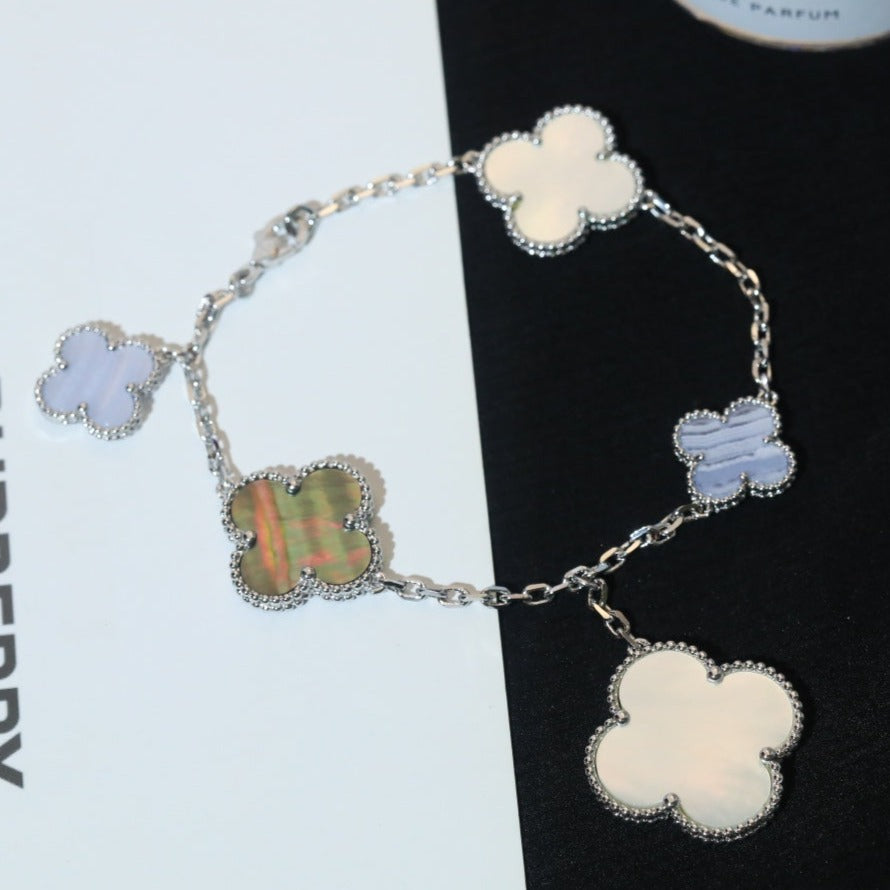 DIANA CLOVER BRACELET 5 MOTIFS MOP CHALCEDONY SILVER