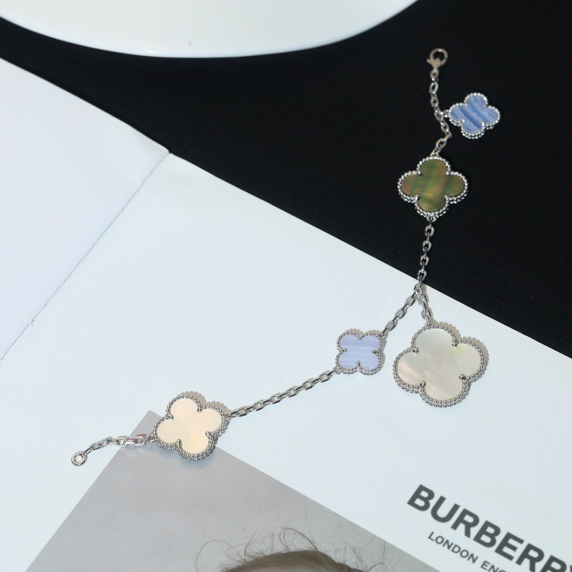 DIANA CLOVER BRACELET 5 MOTIFS MOP CHALCEDONY SILVER