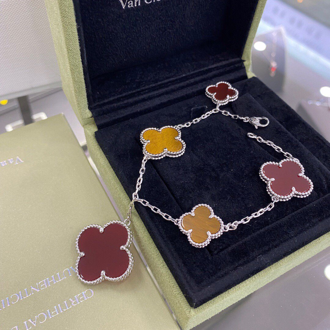 DIANA CLOVER 5 MOTIFS SIVLER CARNELIAN TIGER EYE BRACELET