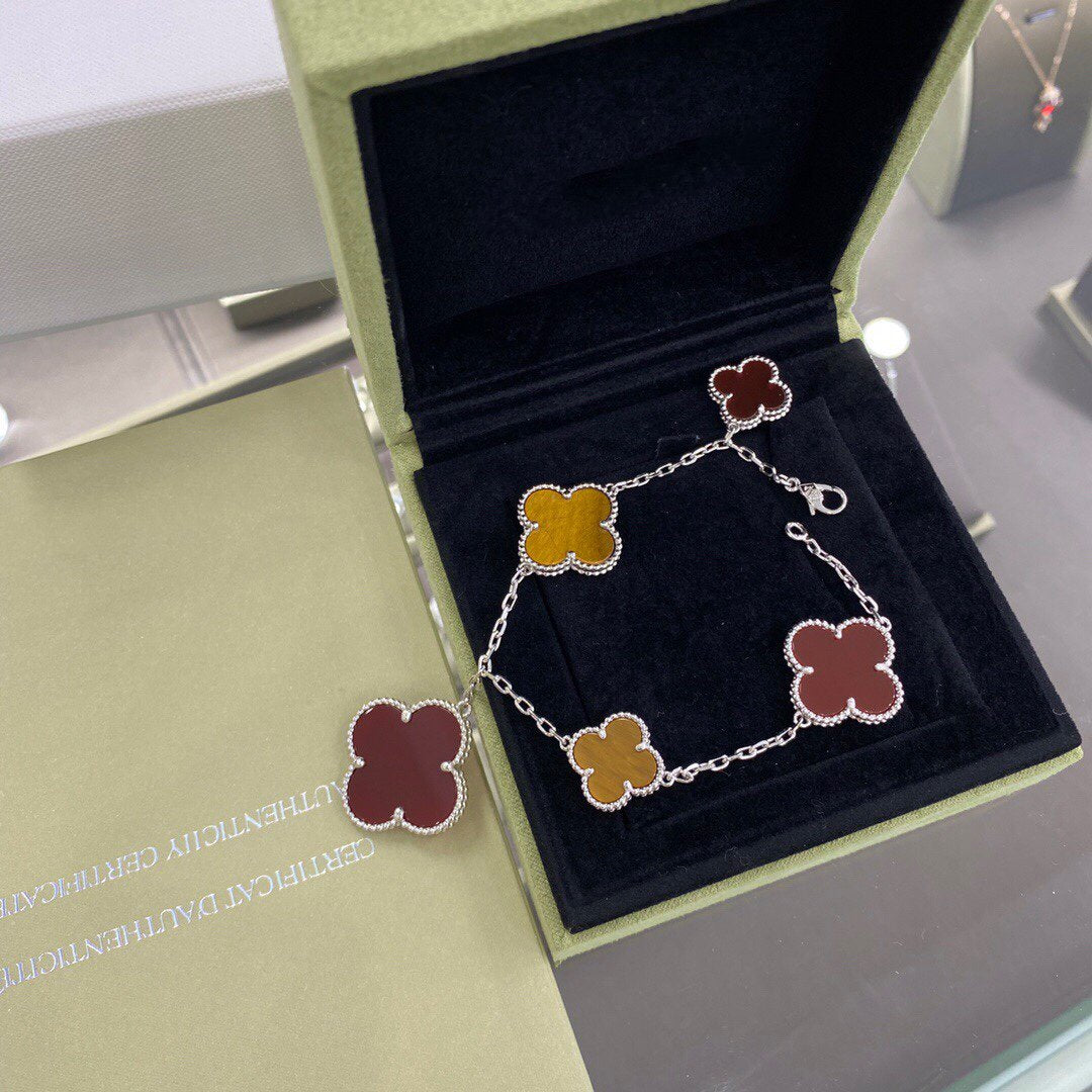 DIANA CLOVER 5 MOTIFS SIVLER CARNELIAN TIGER EYE BRACELET