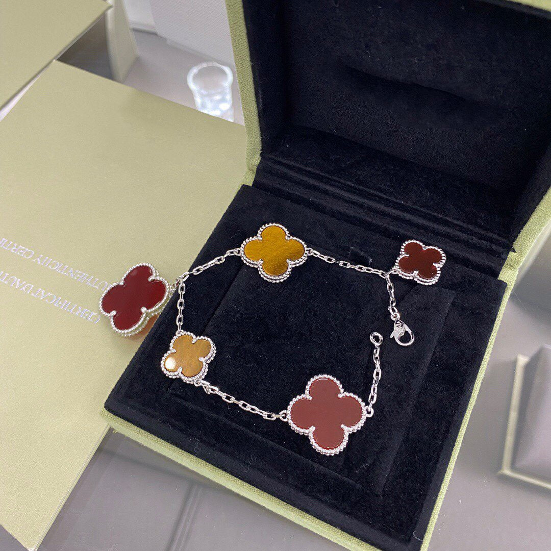 DIANA CLOVER 5 MOTIFS SIVLER CARNELIAN TIGER EYE BRACELET