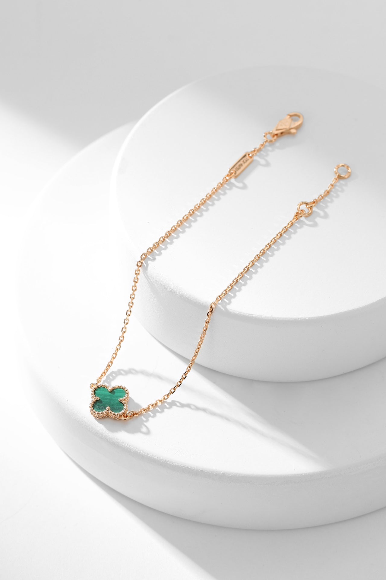 DIANA CLOVER BRACELET MALACHITE 1 MOTIF