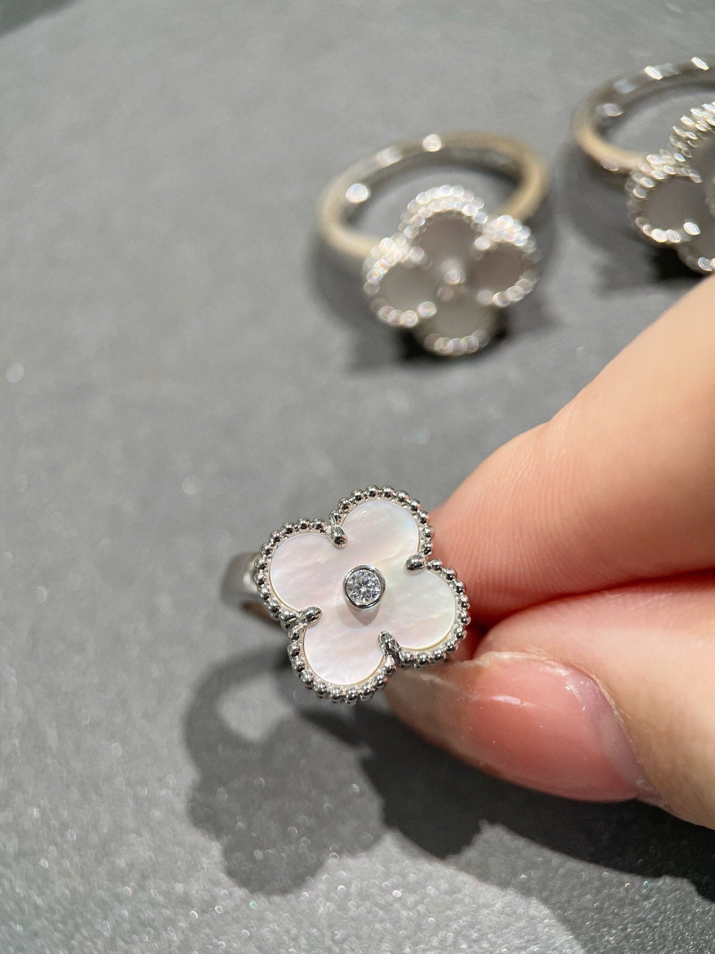 DIANA CLOVER SILVER MOP DIAMOND RING