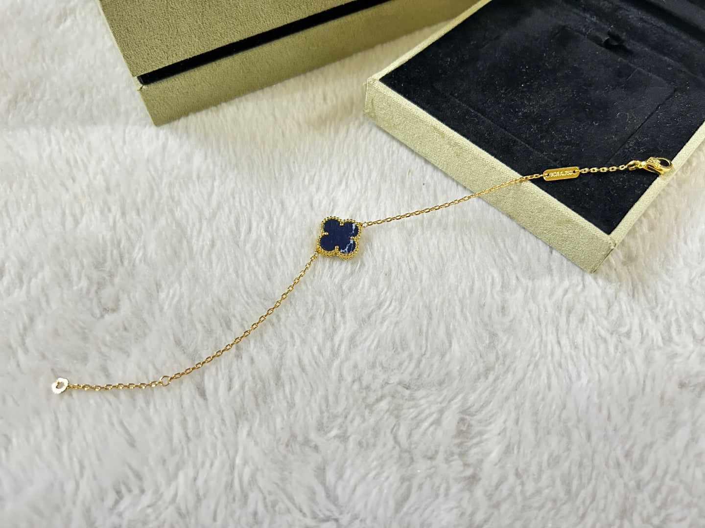 DIANA CLOVER 1 MOTIF PIETERSITE BRACELET