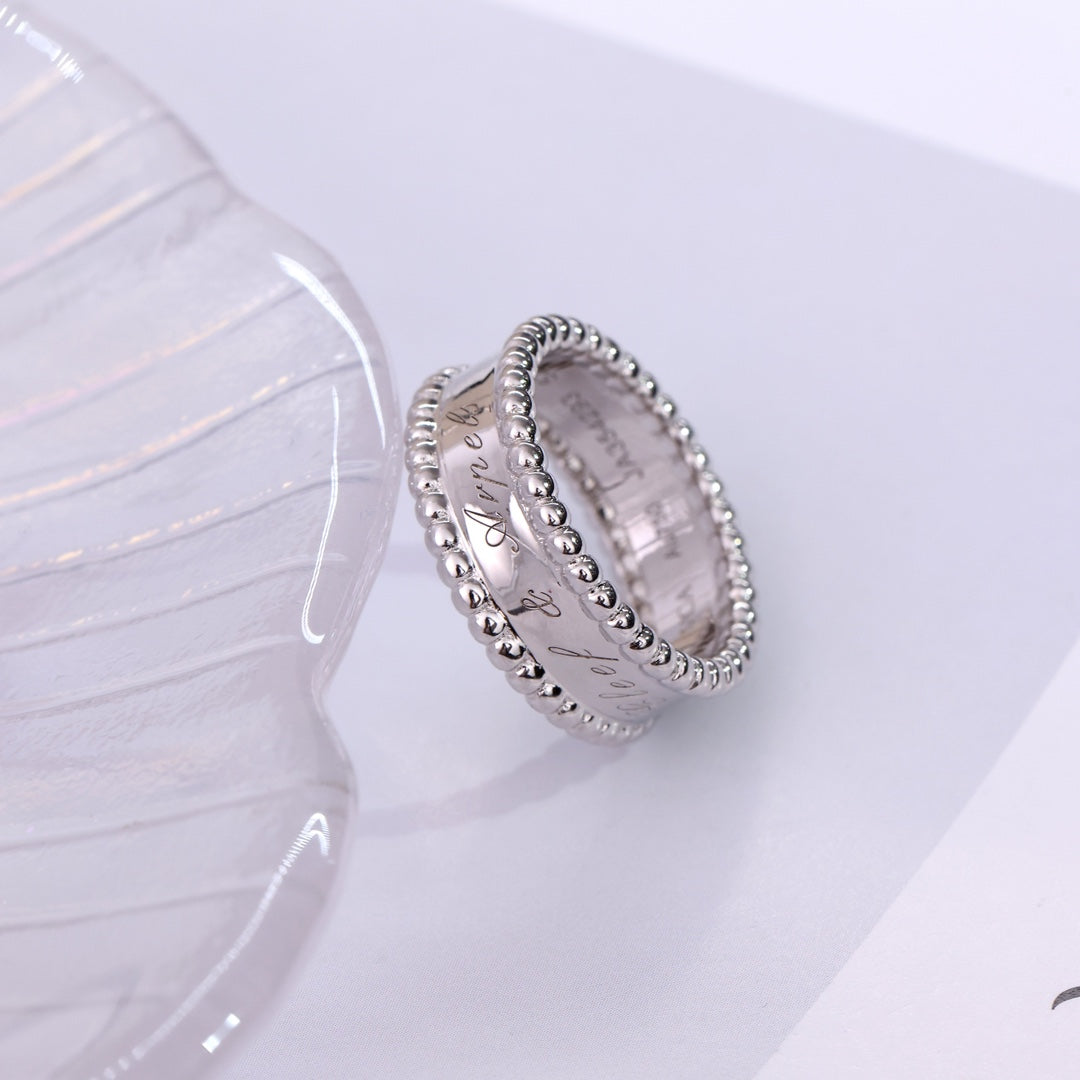 DIANA PERLEE SIGNATURE RING