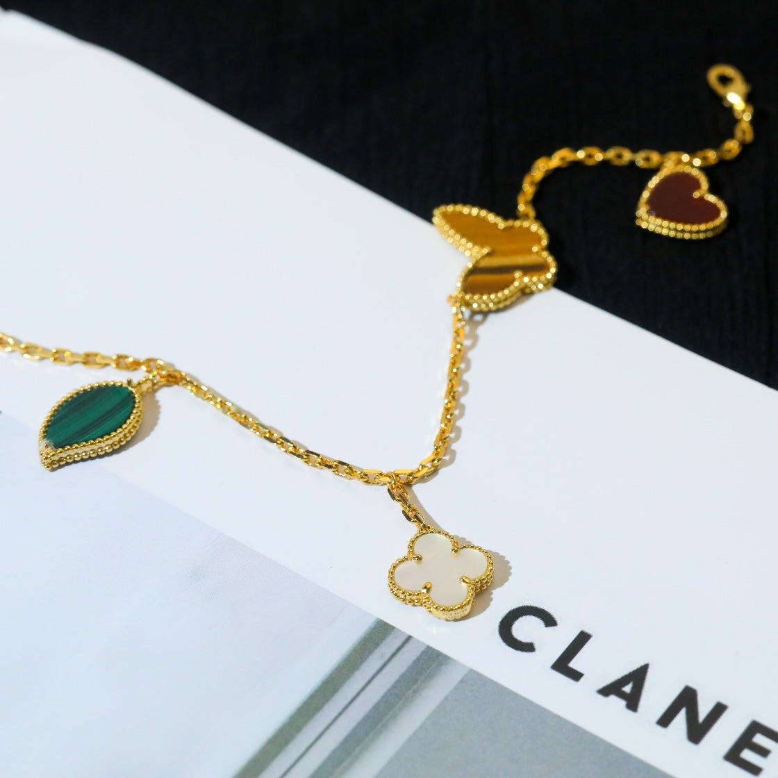DIANA LUCKY SPRING 5 MOTIF GOLD BRACELET