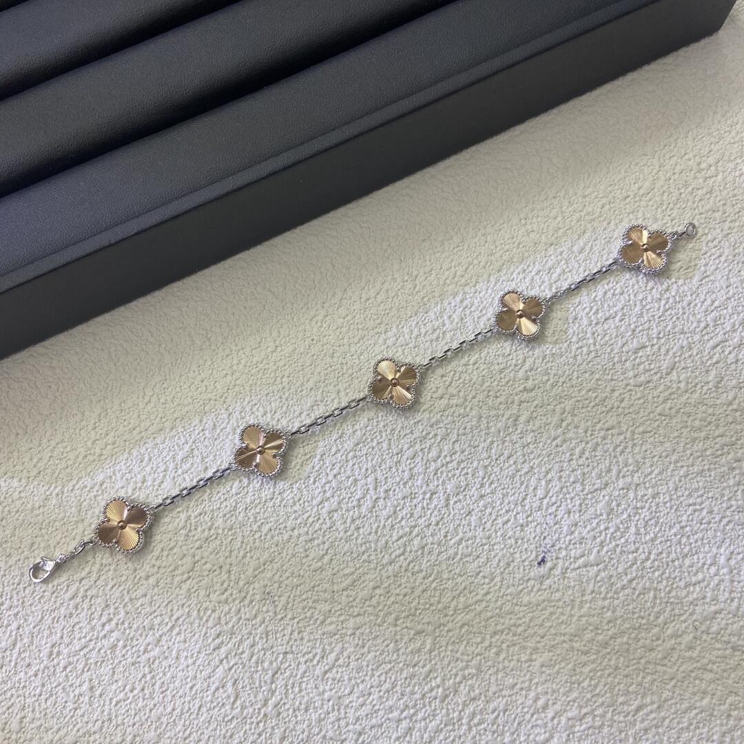 DIANA 2024 SPECIAL CHRISTMAS CLOVER 5 FLOWERS LASER BRACELET