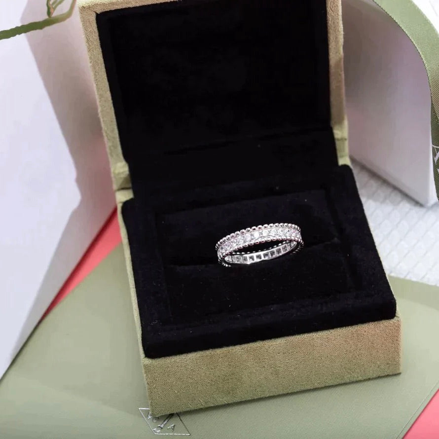 DIANA PERLEE DIAMOND SILVER RING