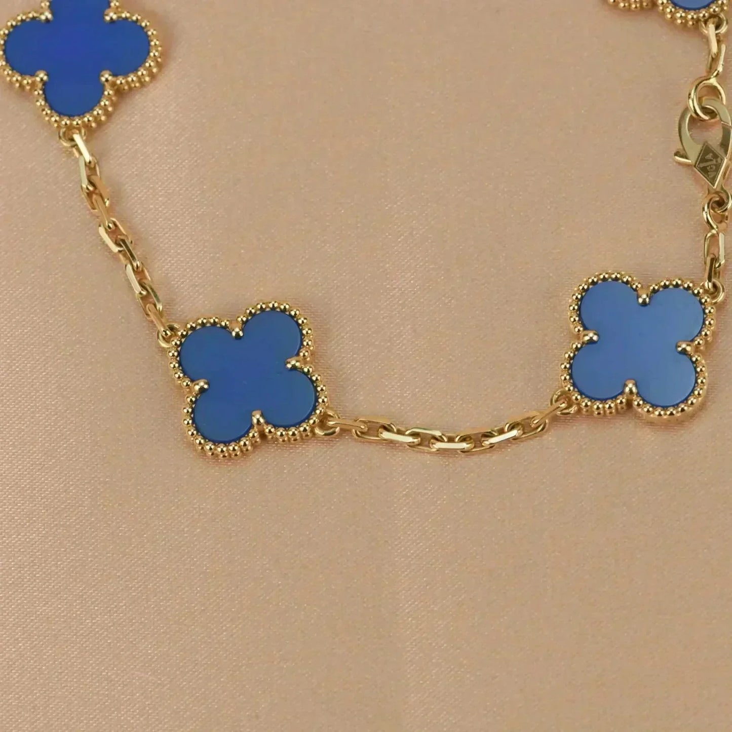 DIANA CLOVER 5 MOTIFS BLUE AGATE BRACELET