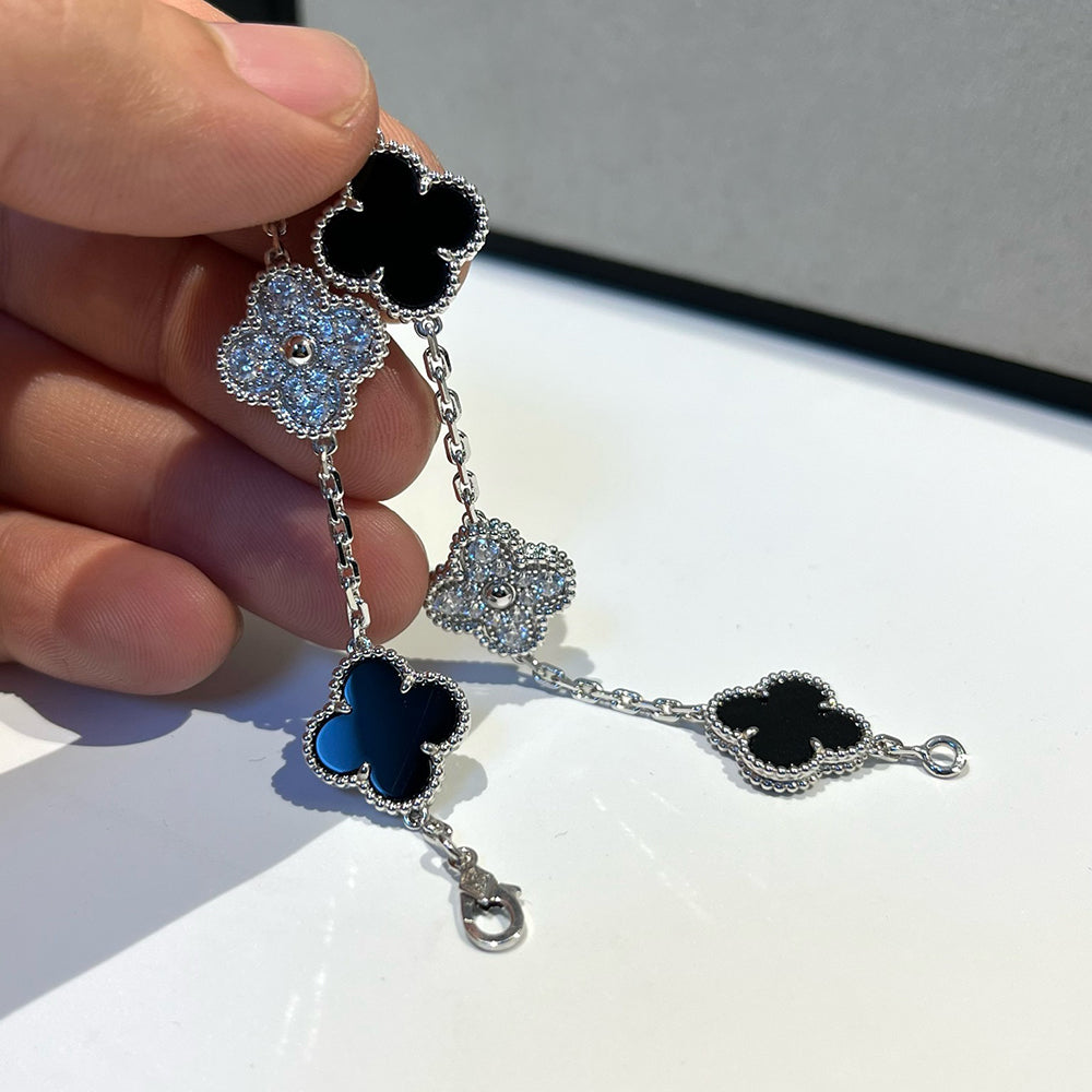 DIANA CLOVER 5 MOTIF ONYXS DIAMOND BRACELET SILVER