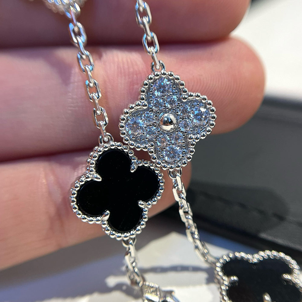 DIANA CLOVER 5 MOTIF ONYXS DIAMOND BRACELET SILVER