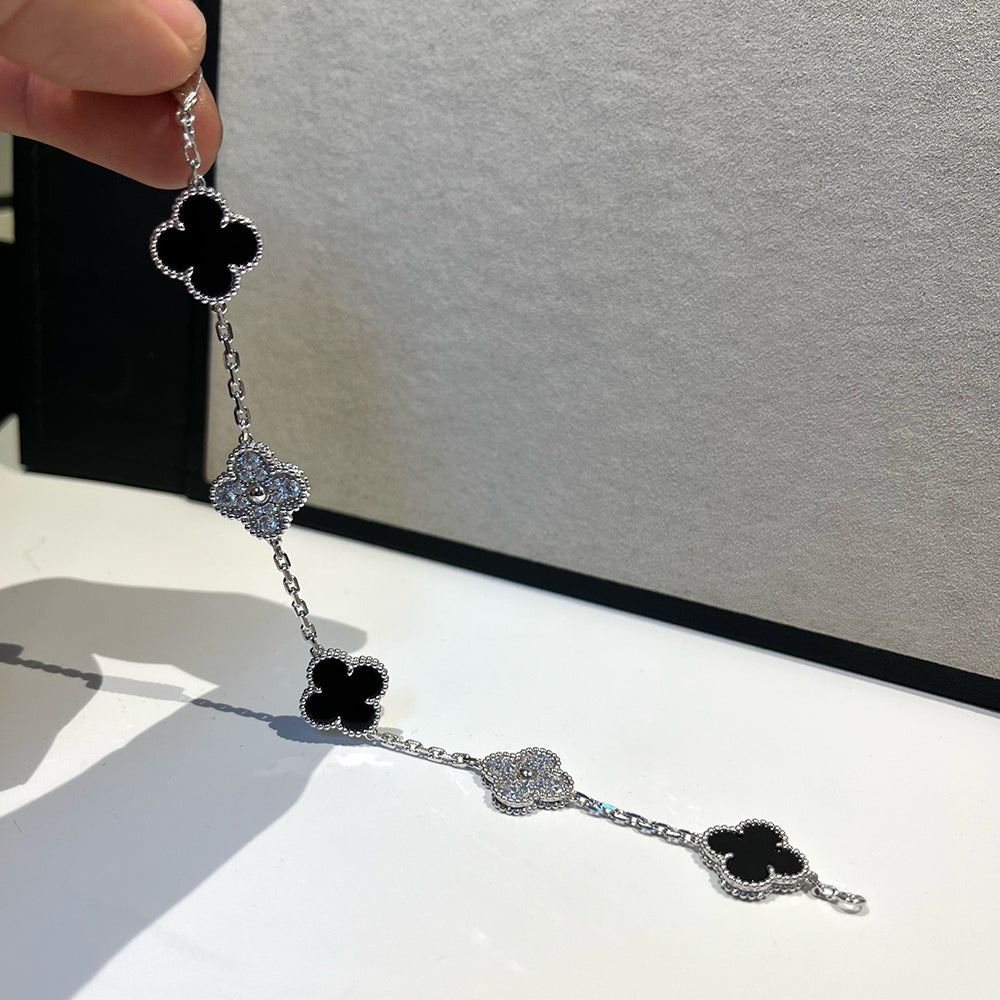 DIANA CLOVER 5 MOTIF ONYXS DIAMOND BRACELET SILVER