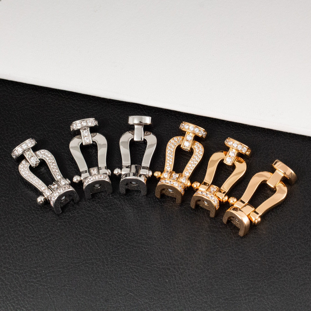 DIANA FORCE LARGE HORSESHOE HALF DIAMOND BRACELET GOLD