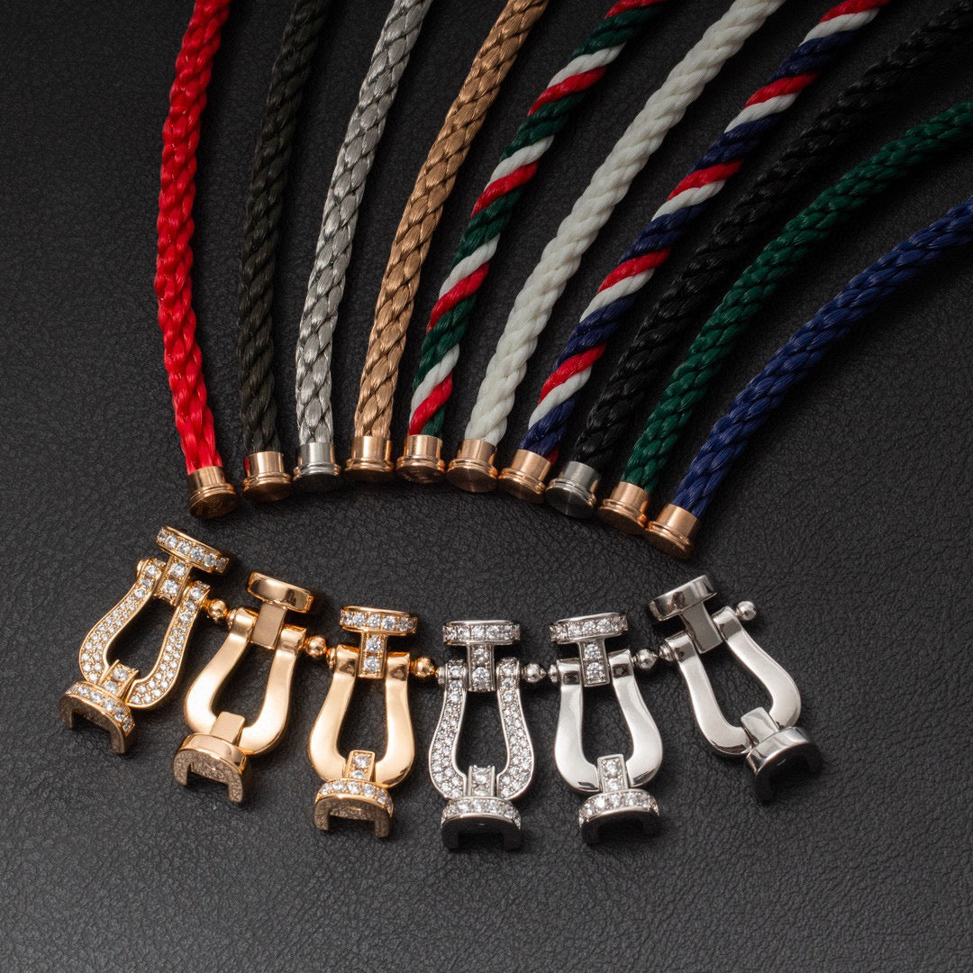 DIANA FORCE LARGE HORSESHOE NO DIAMOND BRACELET GOLD
