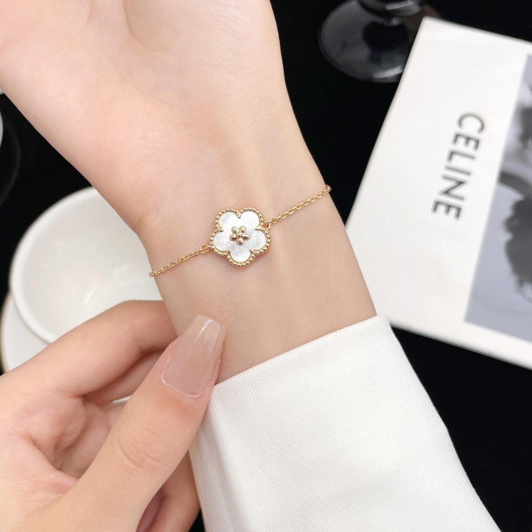 DIANA LUCKY WHITE MOP PLUM BLOSSOM BRACELET