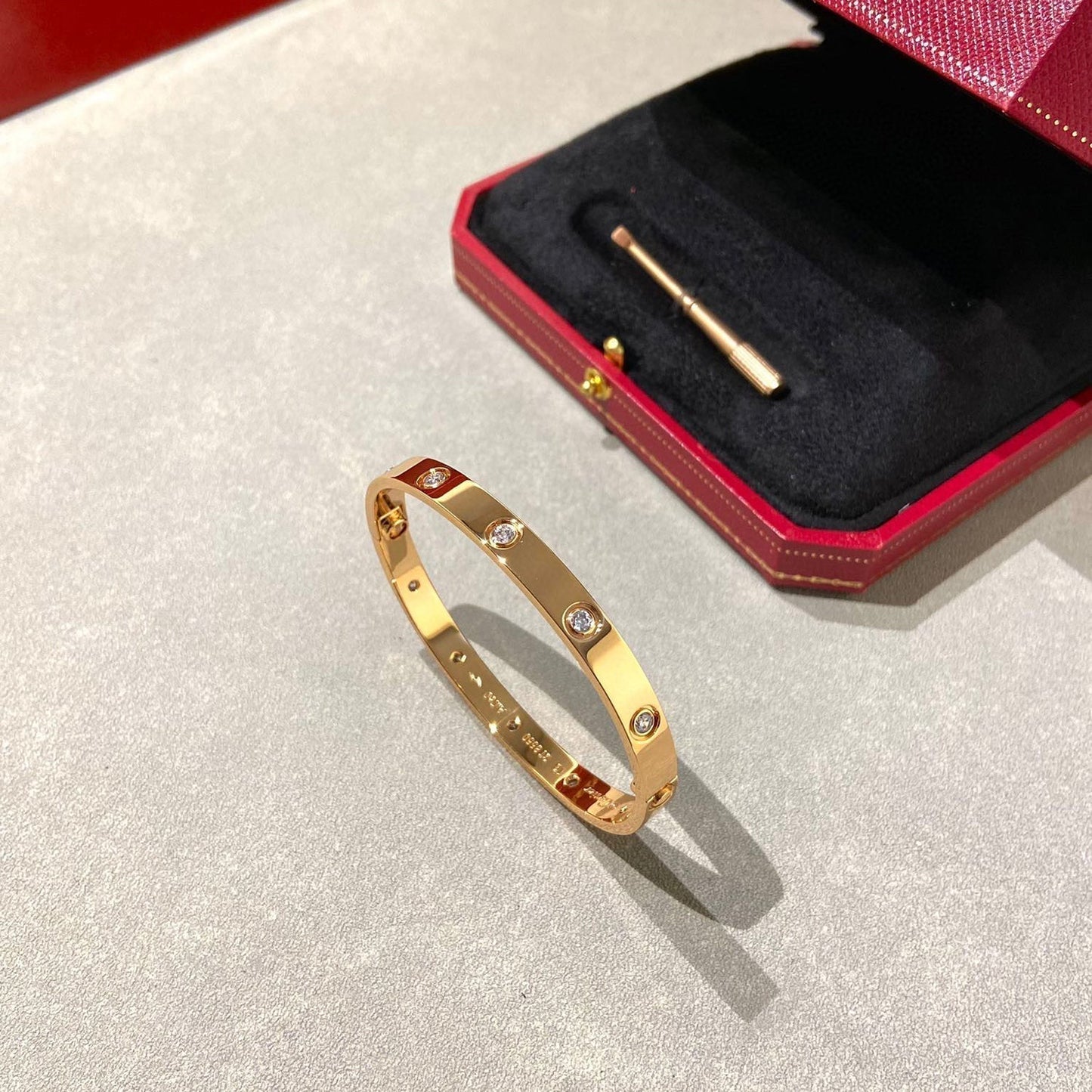 DIANA LOVE BRACELET 6.1MM 10 DIAMONDS