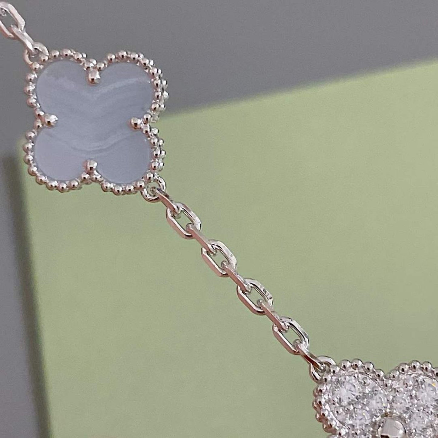 DIANA CLOVER 5 MOTIF DIAMOND PURPLE CHALCEDONY BRACELET SILVER