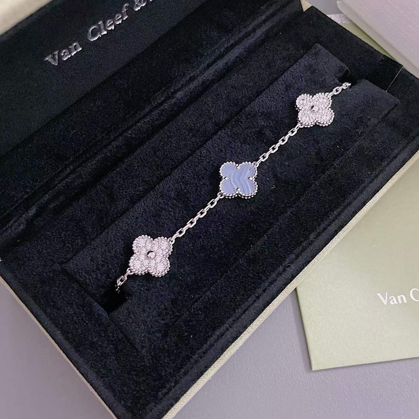 DIANA CLOVER 5 MOTIF DIAMOND PURPLE CHALCEDONY BRACELET SILVER