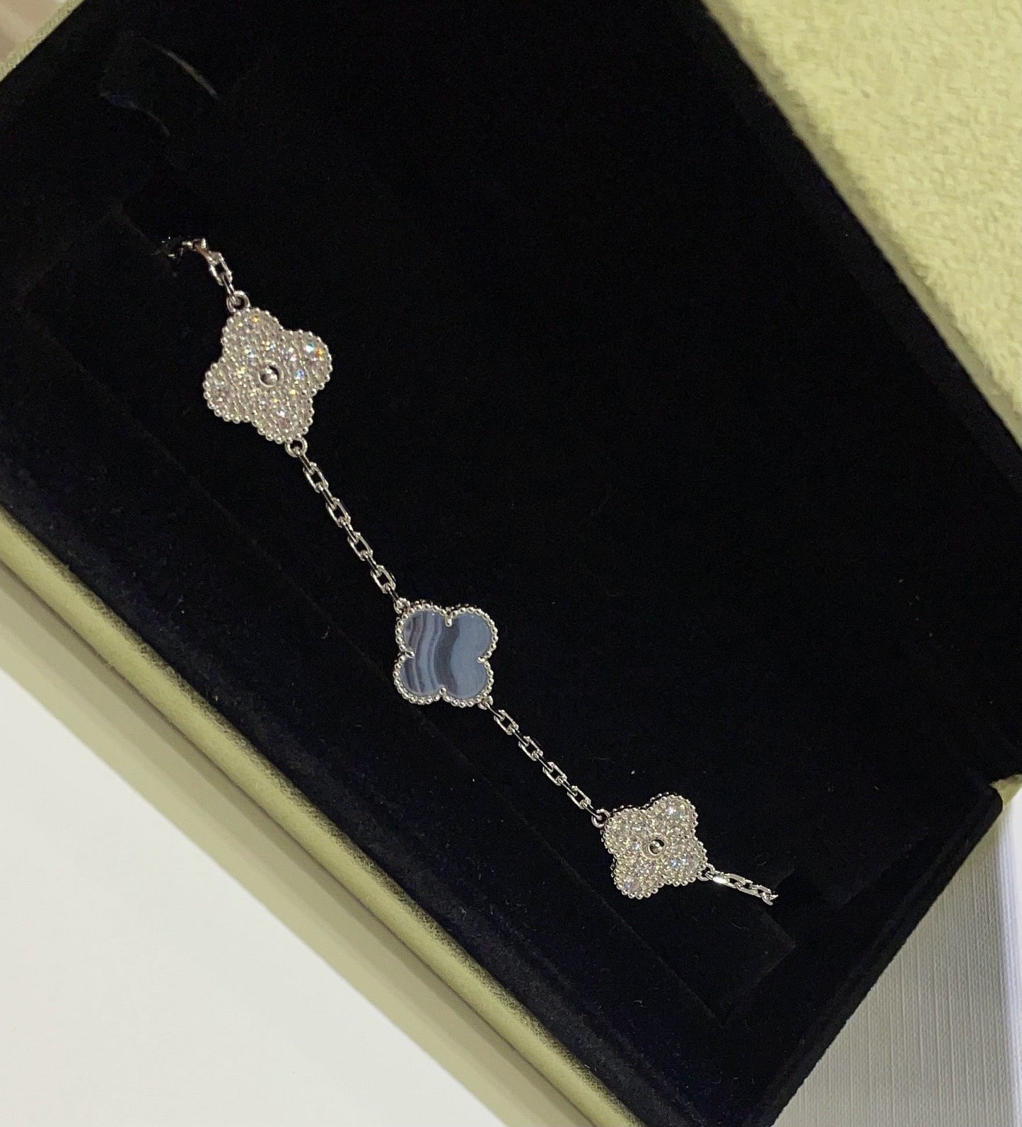 DIANA CLOVER 5 MOTIF DIAMOND PURPLE CHALCEDONY BRACELET SILVER