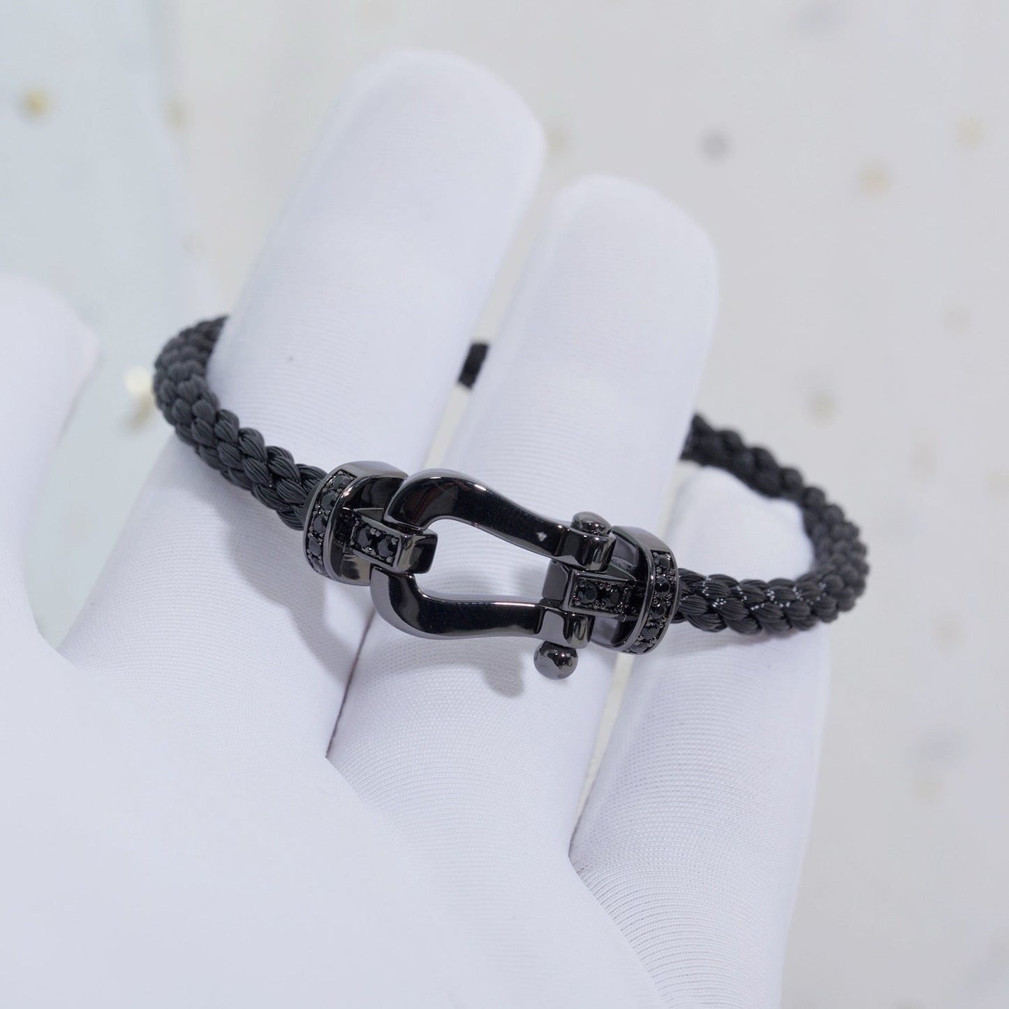 DIANA FORCE LARGE SERIES HORSESHOE BLACK SAMURAI BRACELET