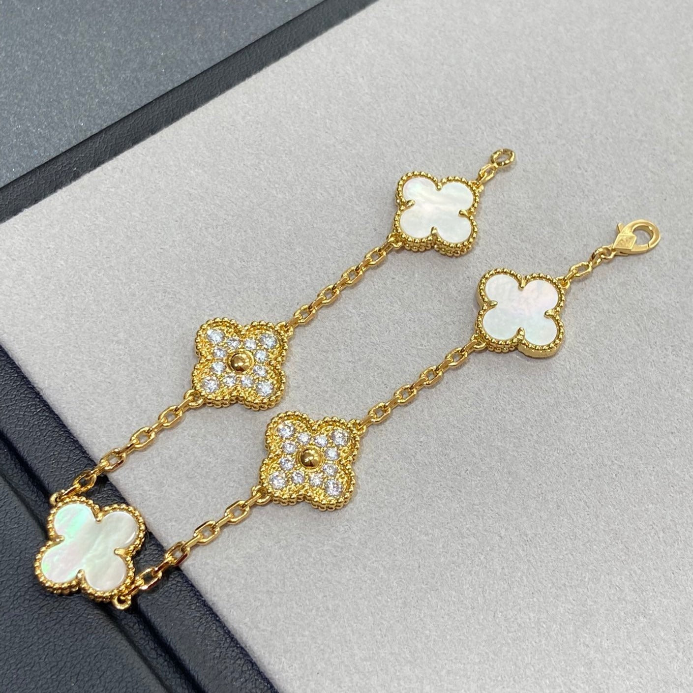 DIANA CLOVER BRACELET 5 MOTIF WHITE MOP DIAMOND