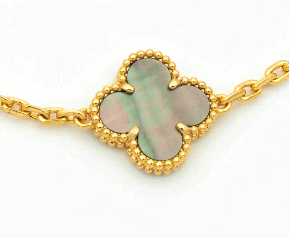 DIANA CLOVER 5 MOTIF GRAY MOP DIAMOND BRACELET
