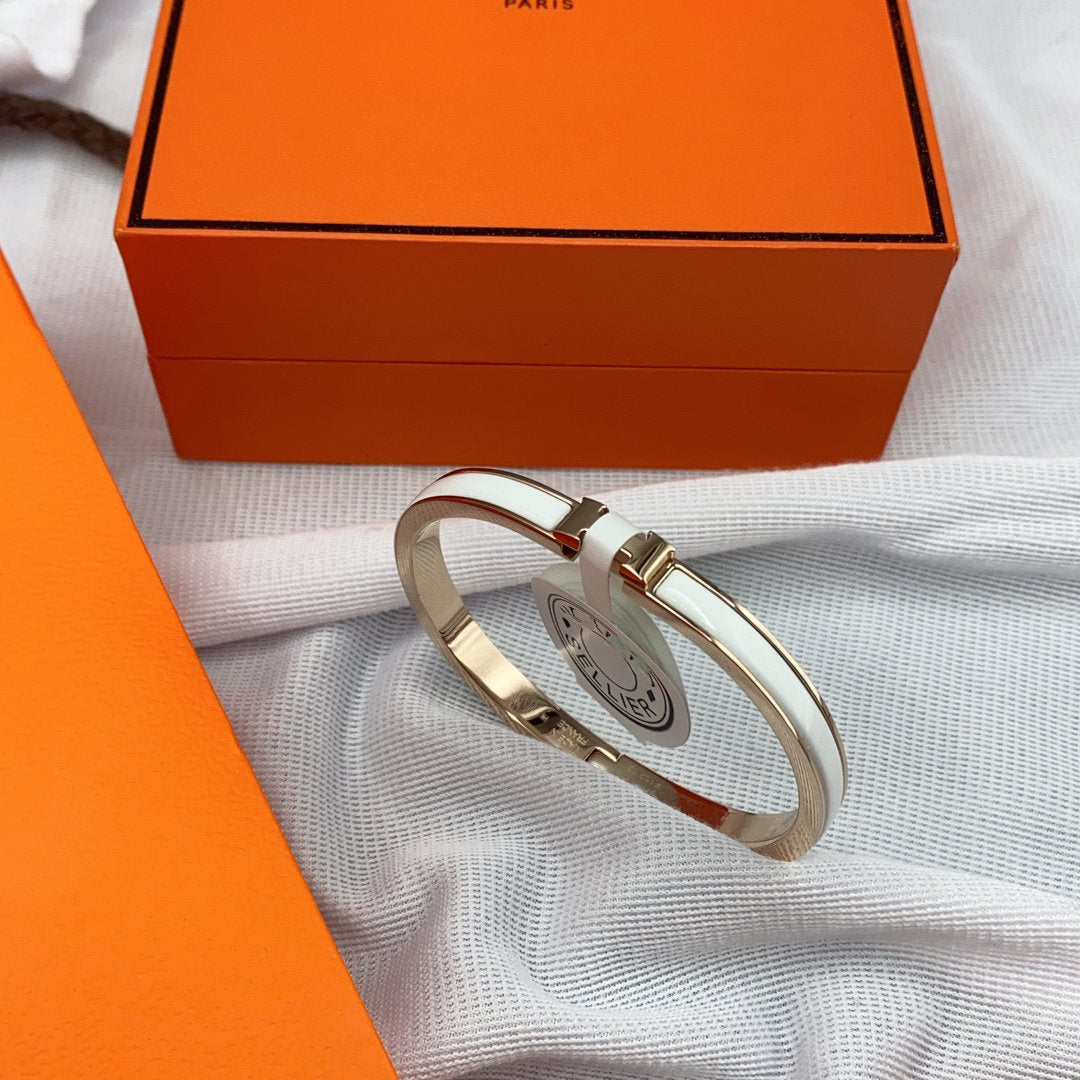 DIANA CLASSIC HM CLIC WHITE 8MM ENAMEL BRACELET