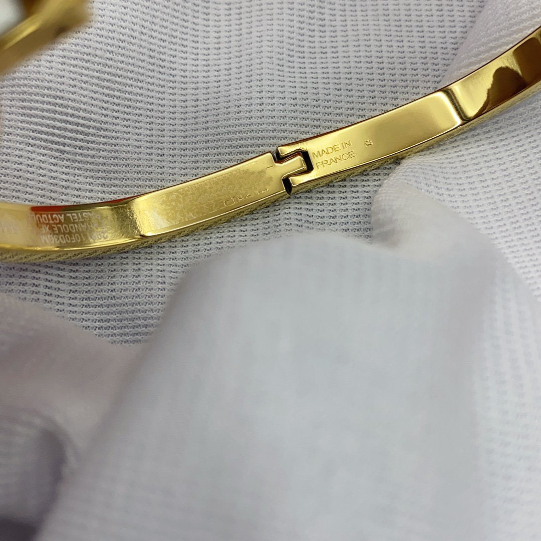 DIANA CLASSIC HM CLIC WHITE 8MM ENAMEL BRACELET
