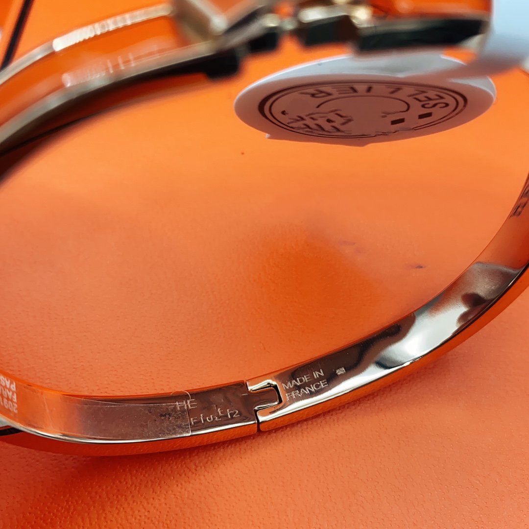 DIANA CLASSIC HM CLIC RED 8MM ENAMEL BRACELET