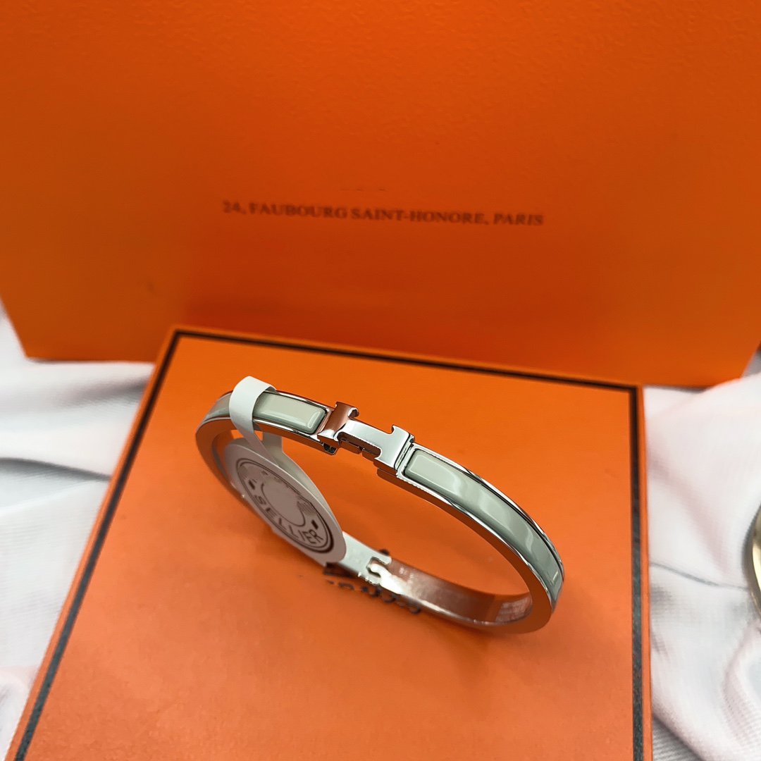 DIANA CLASSIC HM CLIC GREEN 8MM ENAMEL BRACELET