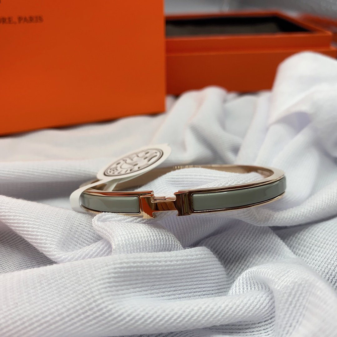 DIANA CLASSIC HM CLIC GREEN 8MM ENAMEL BRACELET