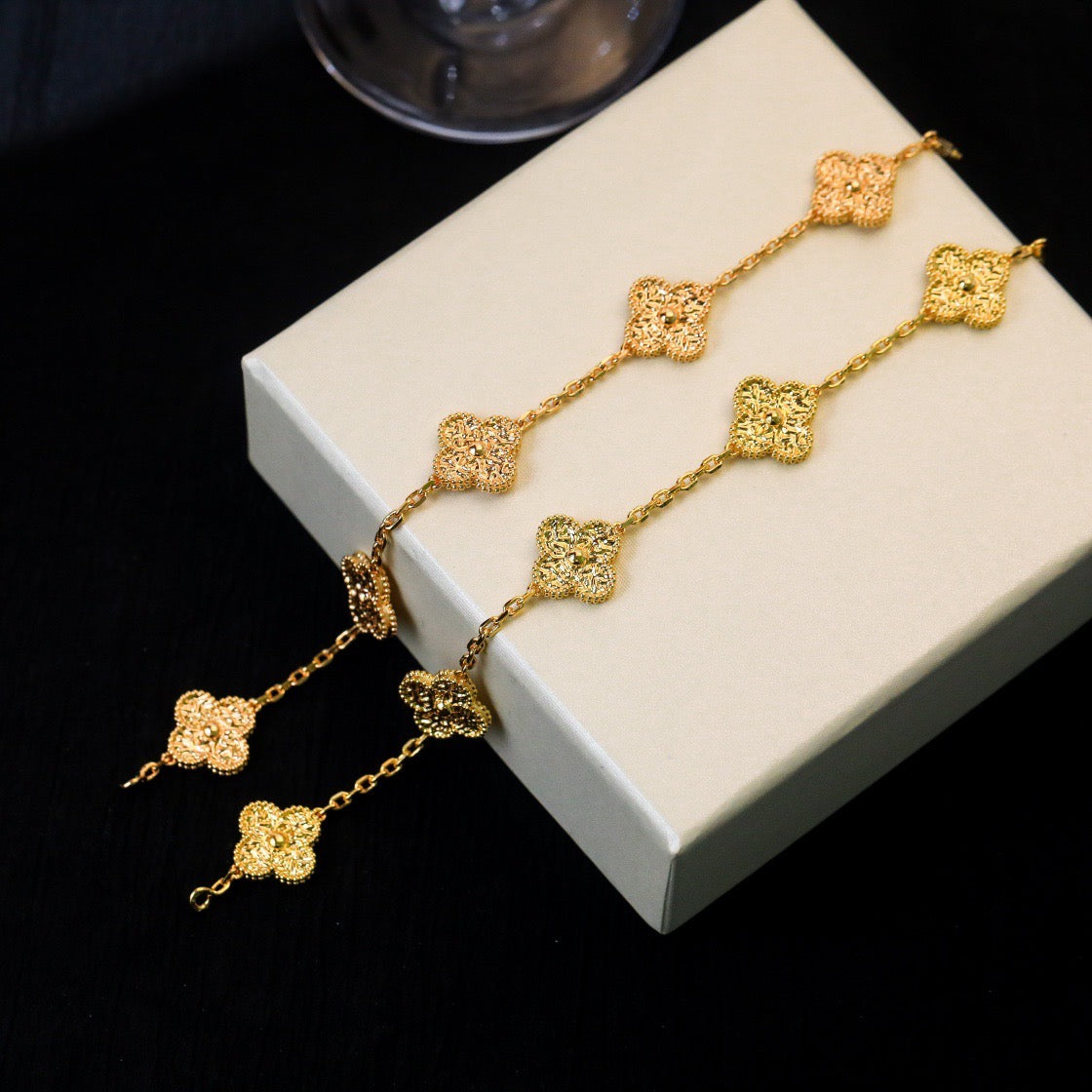 DIANA CLOVER 5 MOTIFS BRONZING BRACELET