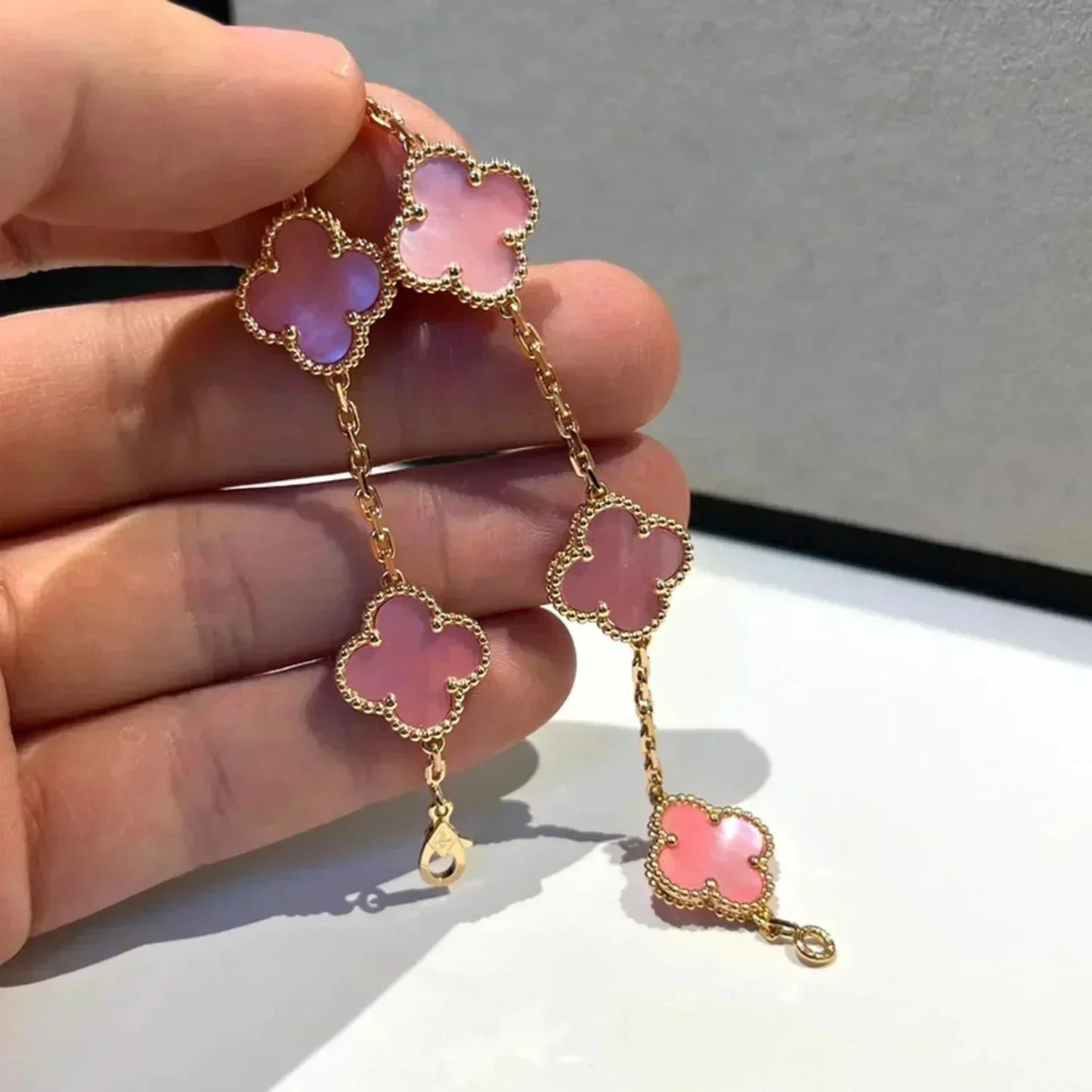 DIANA CLOVER 5 PINK MOP BRACELET