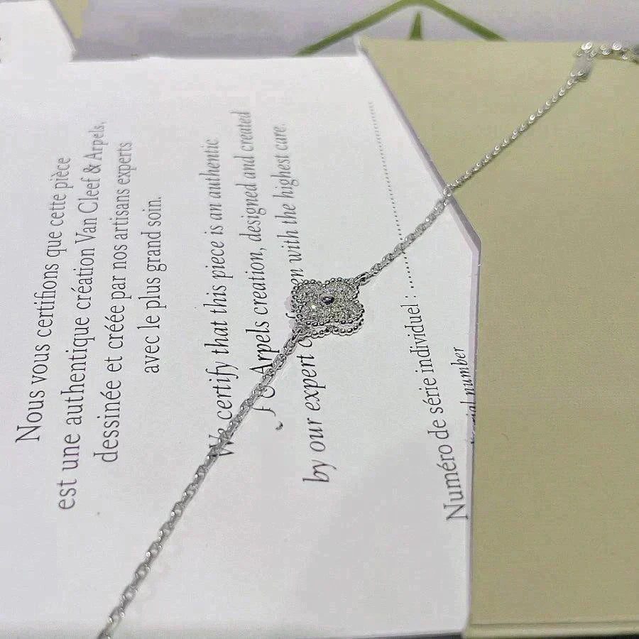 DIANA CLOVER SINGLE FLOWER BRACELET SILVER
