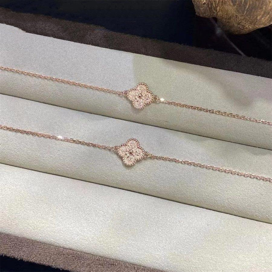 DIANA CLOVER SINGLE FLOWER BRACELET