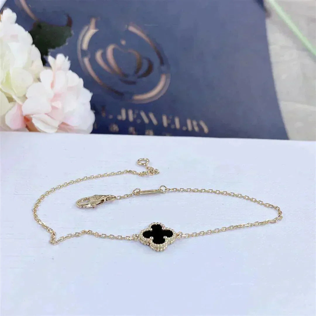 DIANA CLOVER ONYX SINGLE FLOWER BRACELET