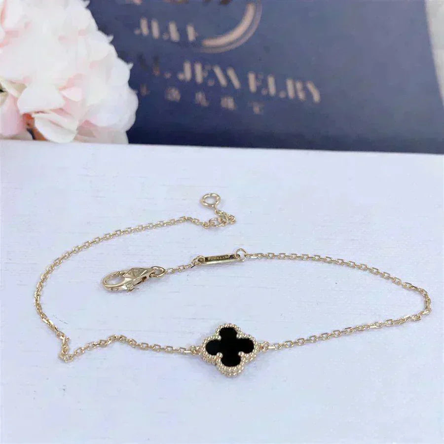DIANA CLOVER ONYX SINGLE FLOWER BRACELET
