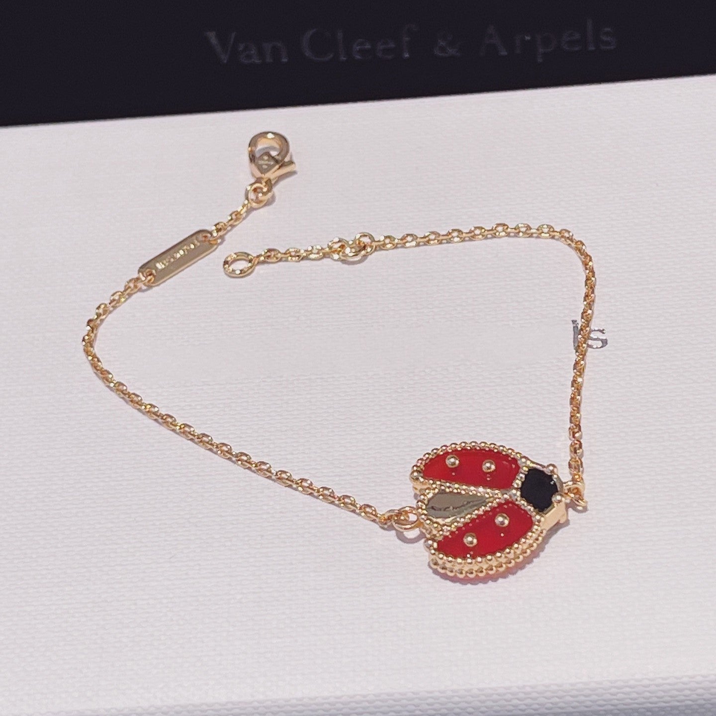 DIANA LUCKY SPRING 1 MOTIF PINK GOLD BRACELET