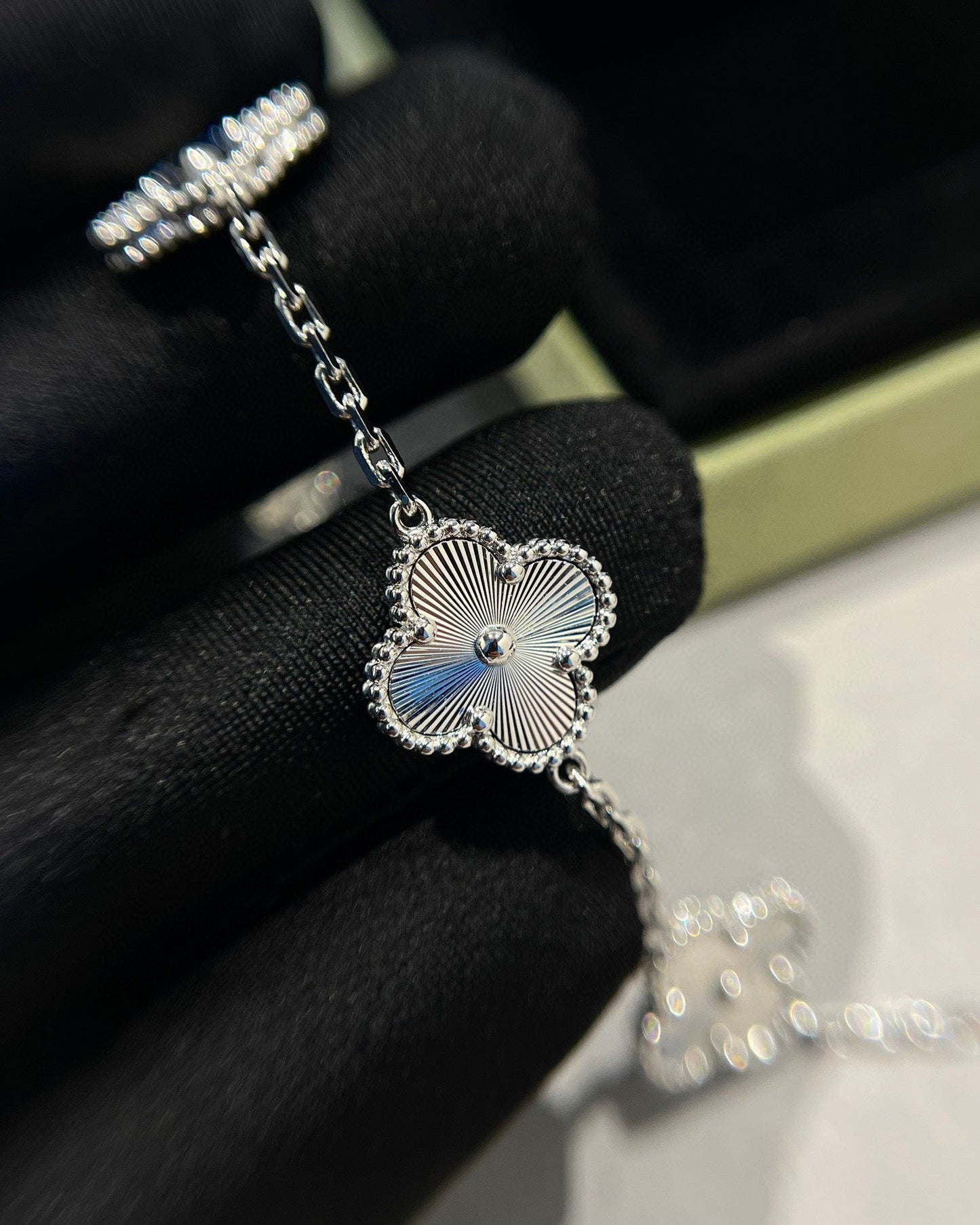 DIANA CLOVER SILVER 5 MOTIFS BRACELET