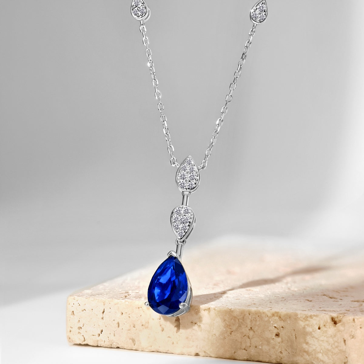 [HOT]Dazzling Pear Cut Necklace