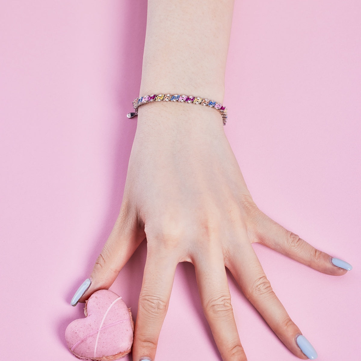 [HOT]Ornate Sparkling Multi Cut Party Bracelet