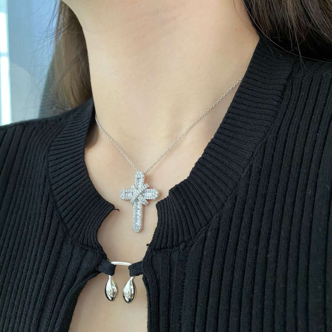[HOT]Gypsophila With Dimonds Necklace
