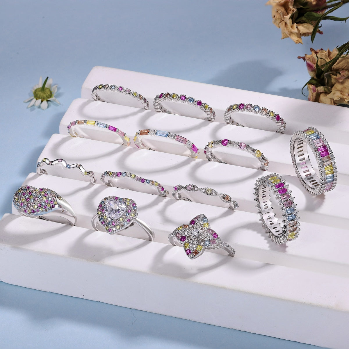[HOT]Luxurious Colorful Flower Shape Banquet Ring