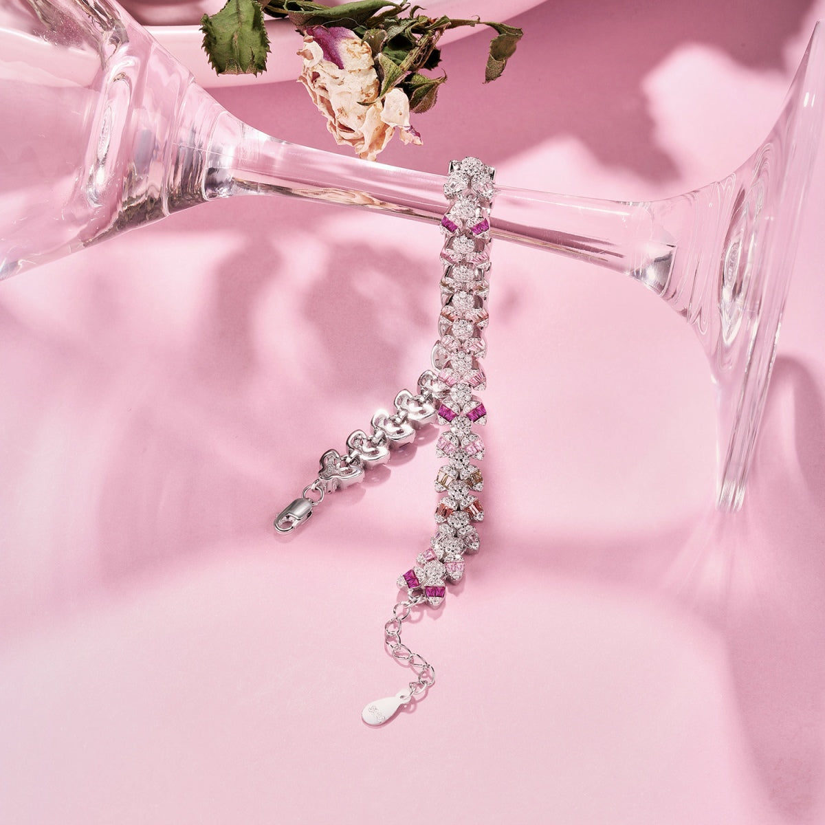 [HOT]Dainty Exquisite Flower Shape Daily Bracelet