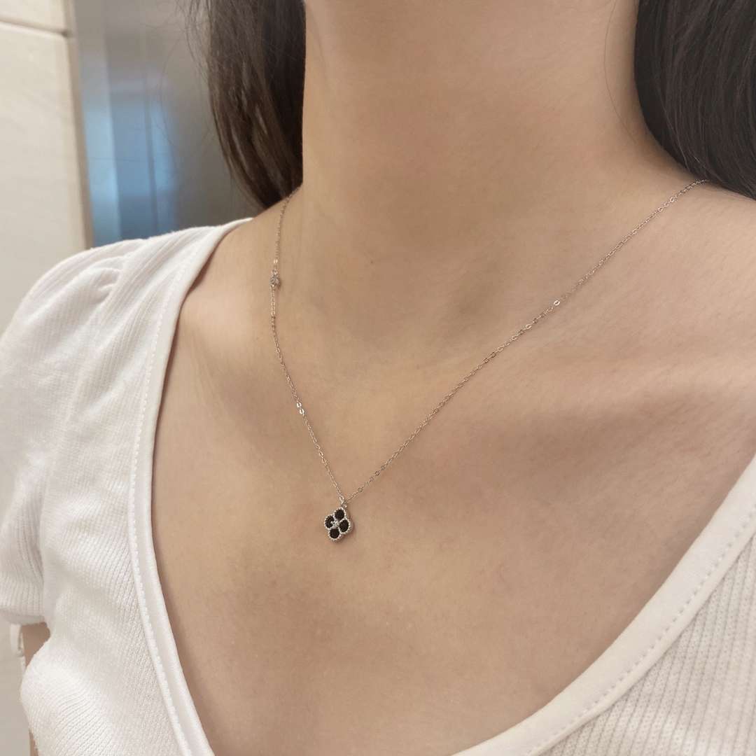 [HOT]Delicate Flower Shape Necklace
