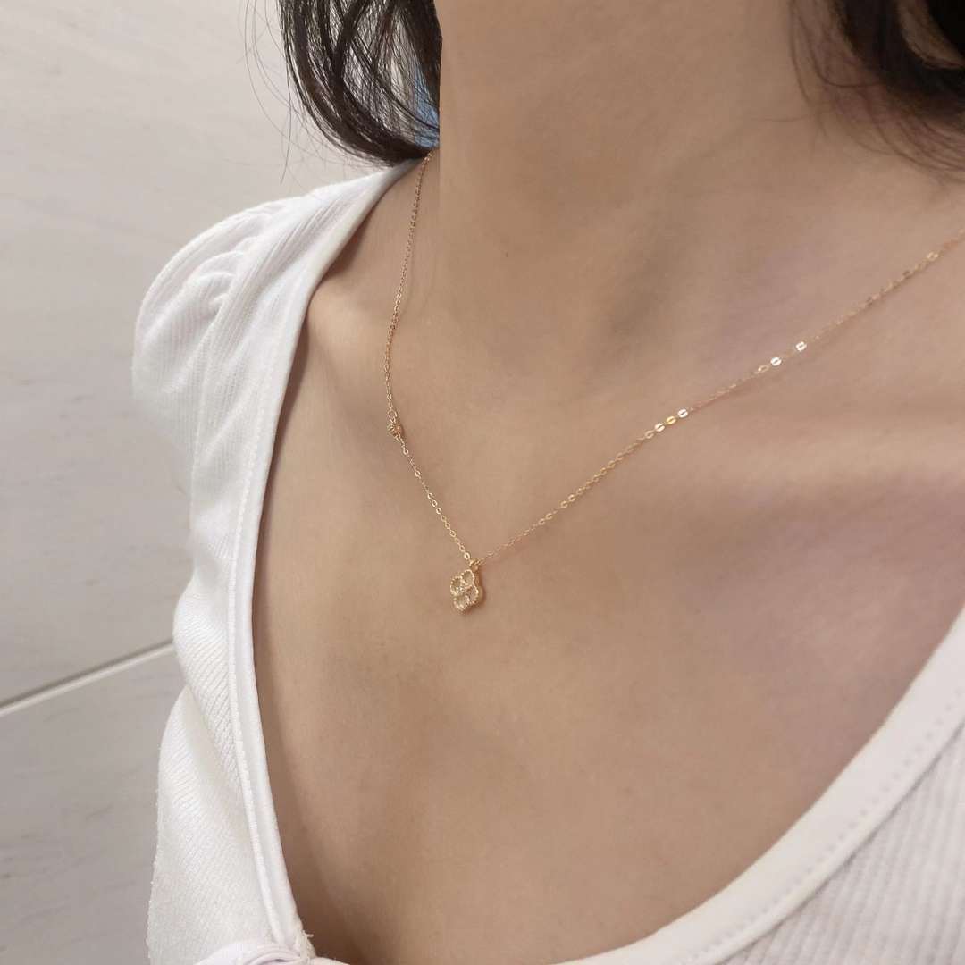 [HOT]Delicate Flower Shape Necklace