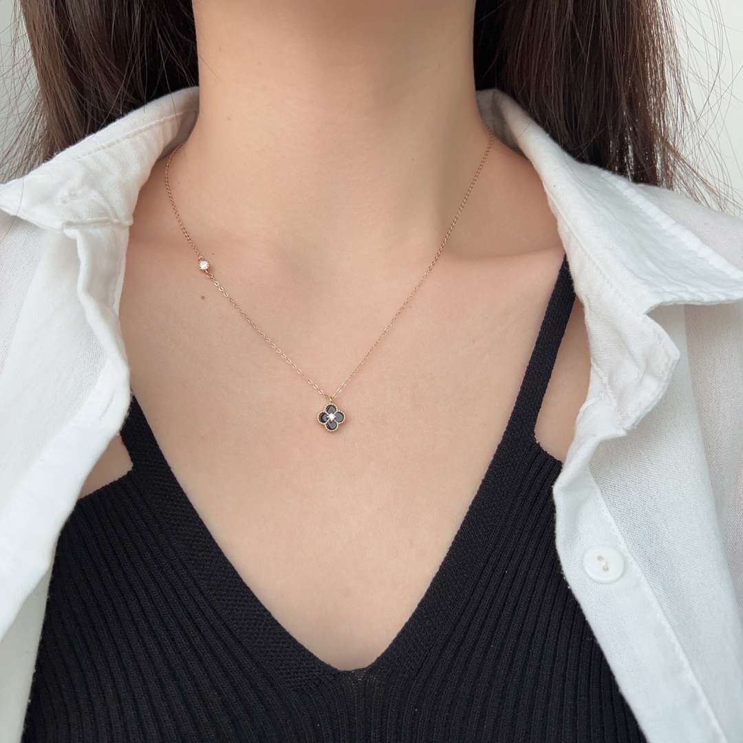 [HOT]Delicate Flower Shape Necklace