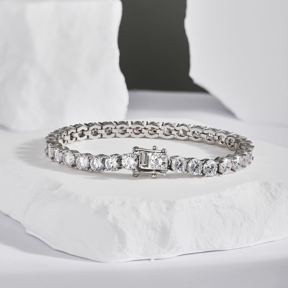 [HOT]Ornate Sparkling Round Cut Wedding Bracelet