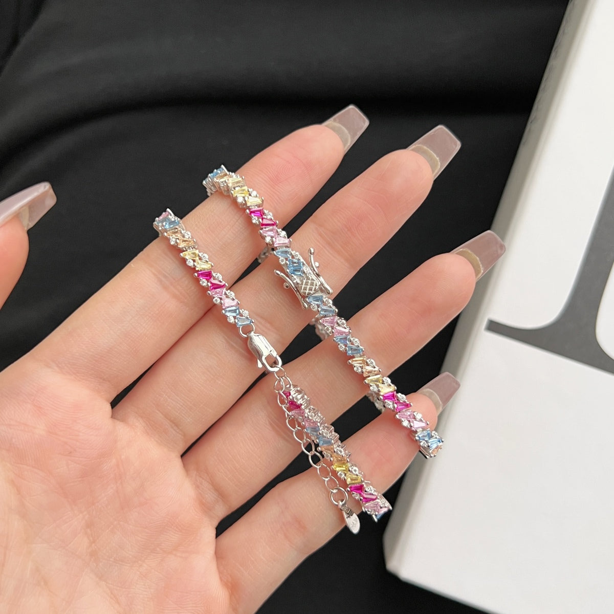 [HOT]Ornate Sparkling Multi Cut Party Bracelet